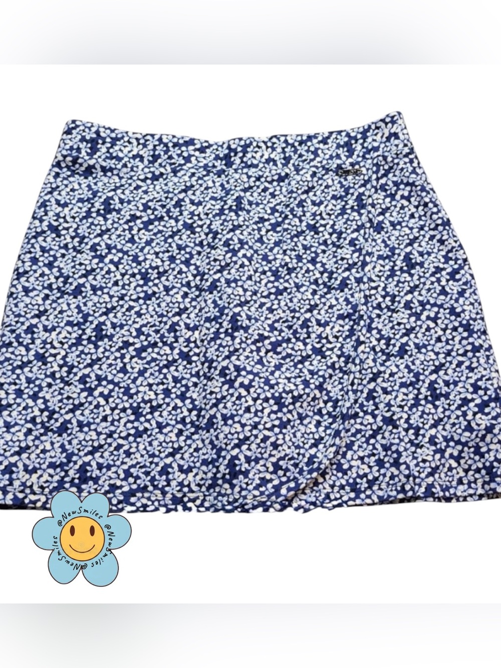 Jones New York ~ Mini Skort ~ Blue & White Floral ~ Thick Elastic Waistband ~